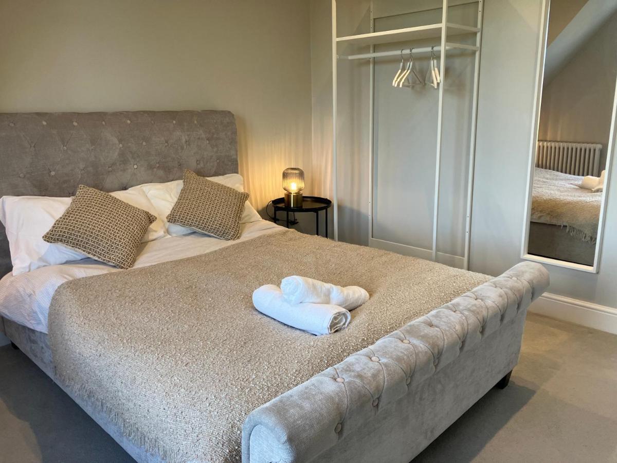 Stylish 1 Bed Flat With Private Terrace In Wimbledon - 3 The Queens Londýn Exteriér fotografie